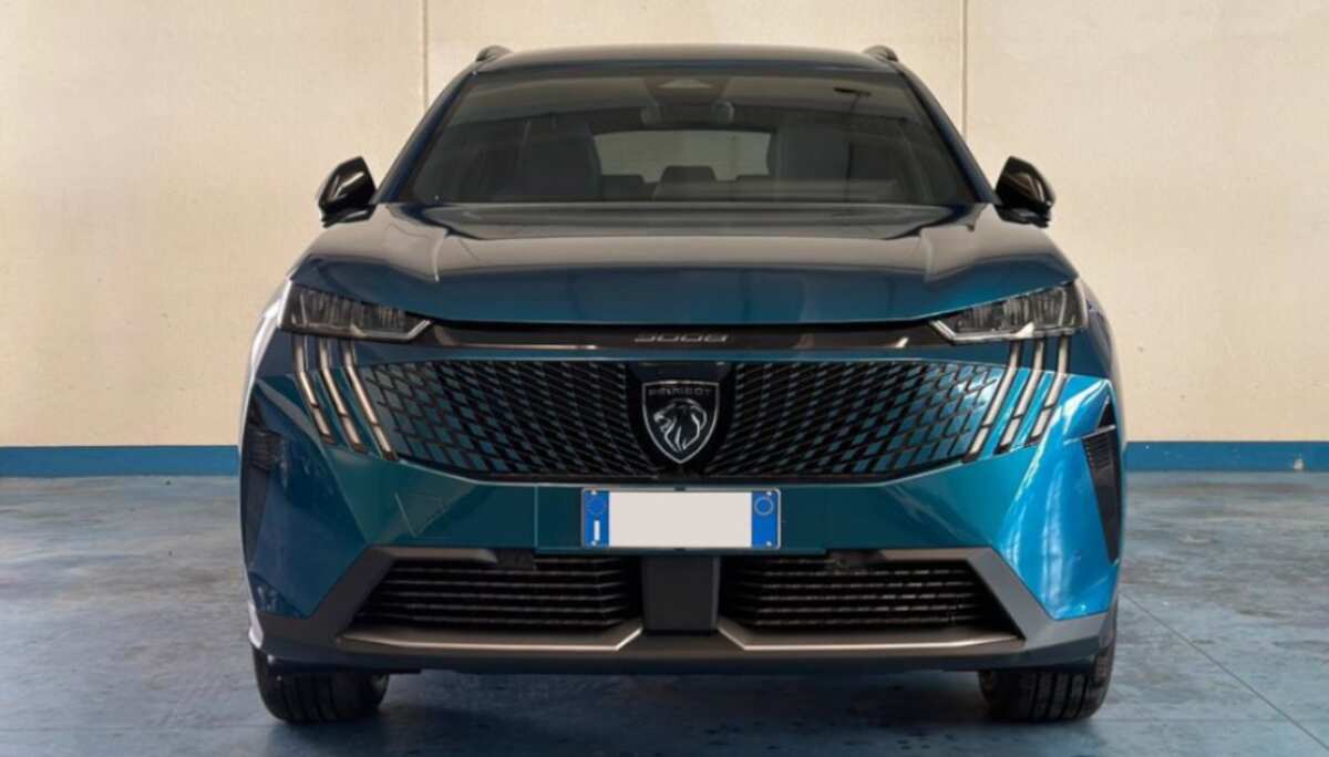 Peugeot 5008 Hybrid 145 e-DCS6